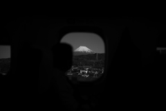 「　　」