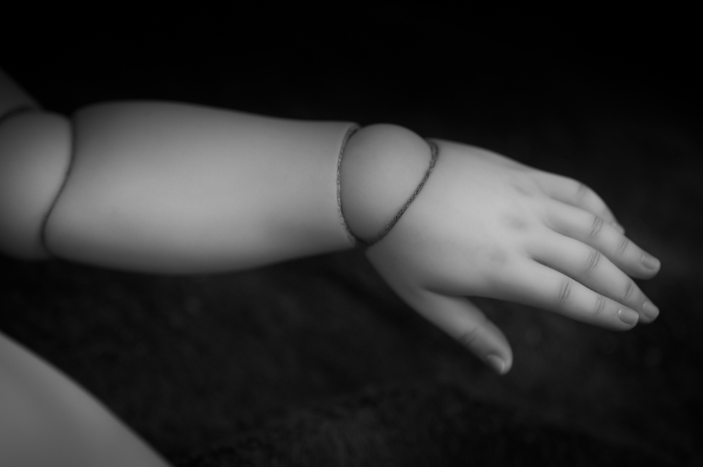 「　12月19日　特別な人形たち展に向けて〜日本少女〜　」