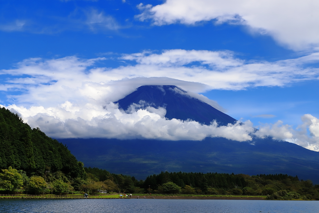 まだまだ夏雲