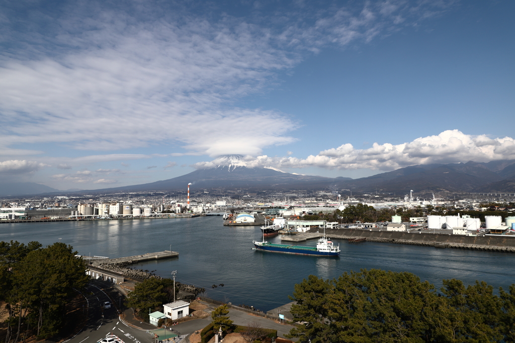 笠雲広がる　4