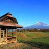 バス停と富士山