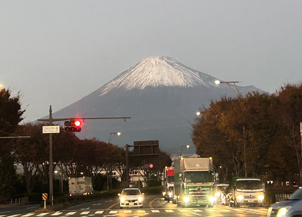 信号待ちで富士山　21