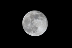 スーパーでは無い月。