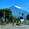 信号待ちで富士山 21