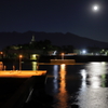 月夜の釣り人