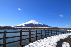 冬の山中湖