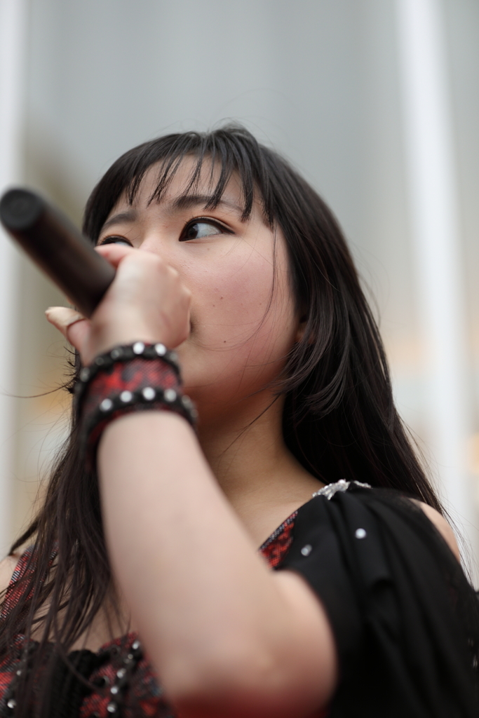 姫里綾美