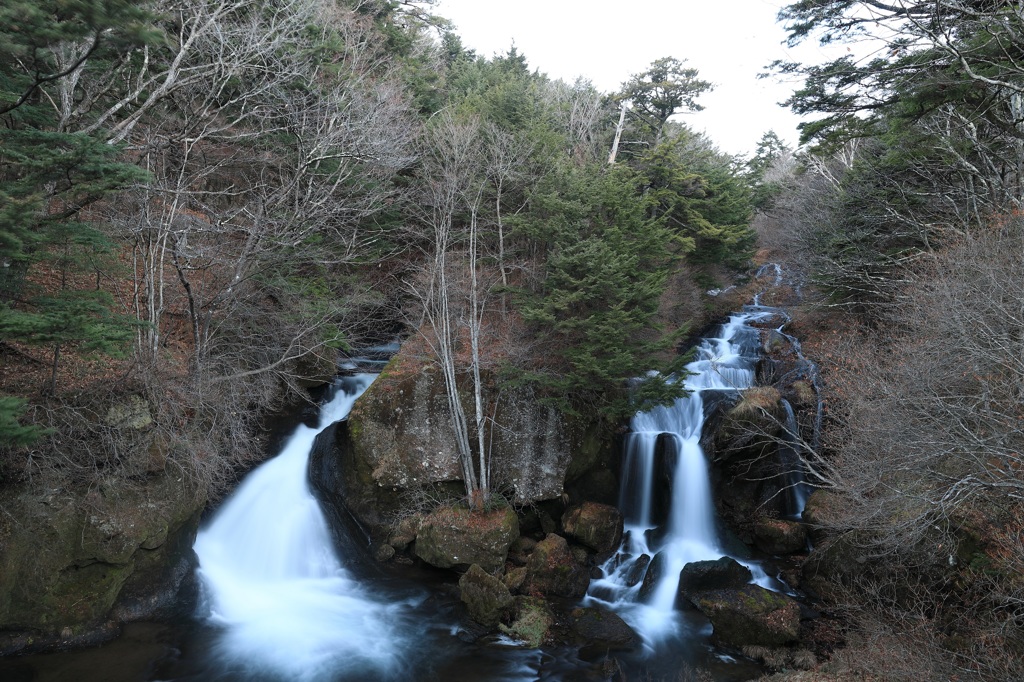 早朝の竜頭の滝