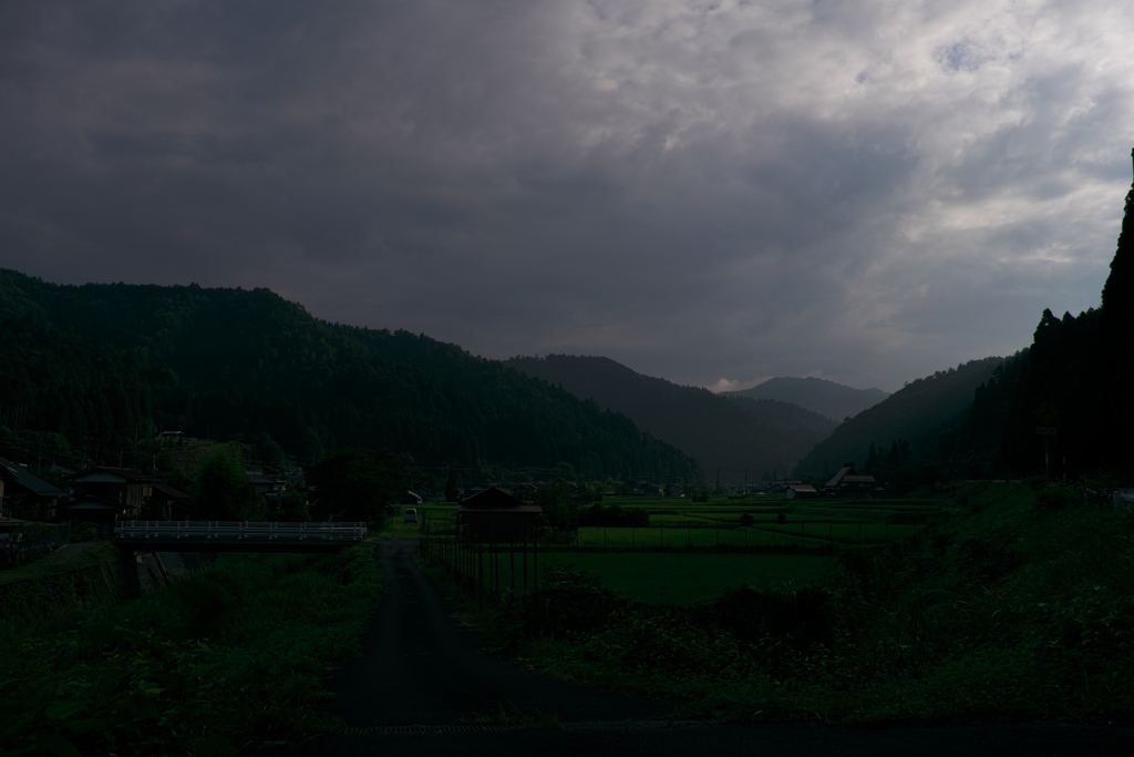山間部　曇天