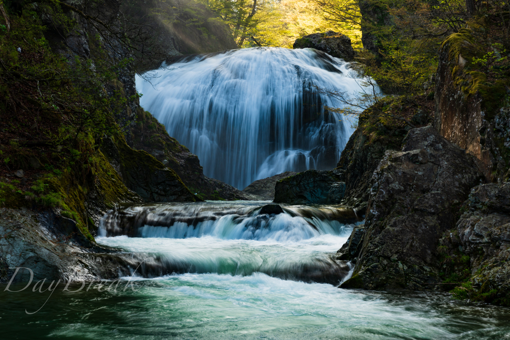 関山大滝 春景 その１