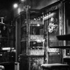 monochrome 8889