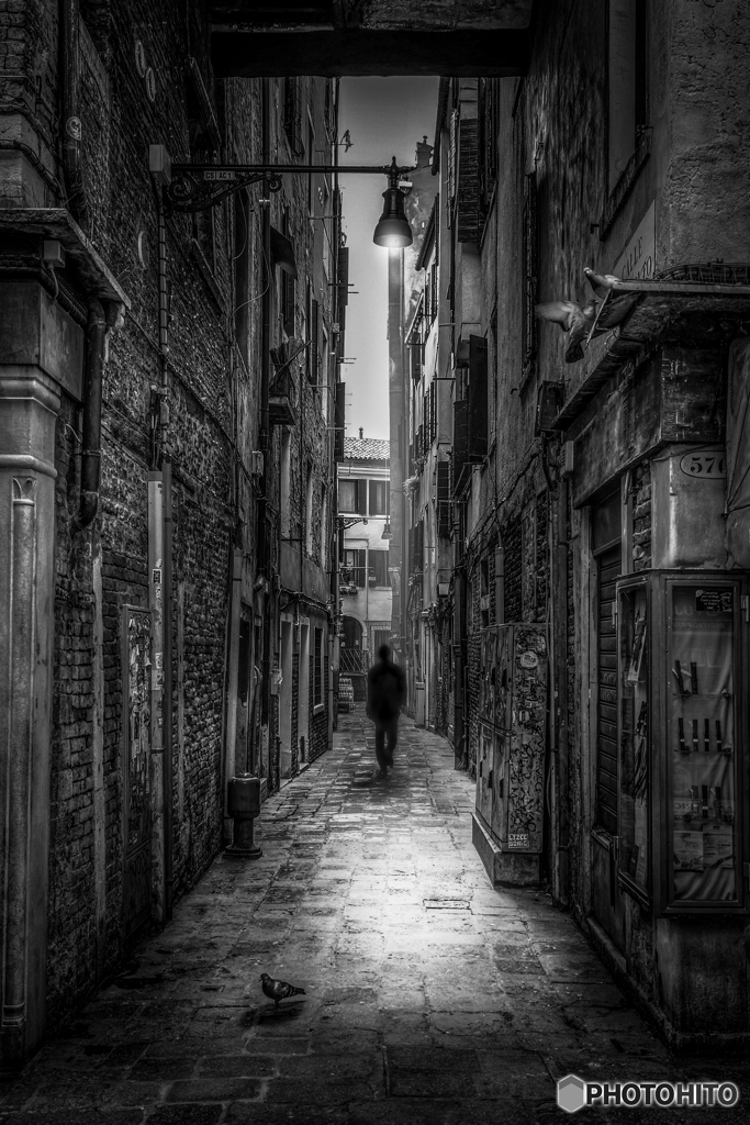 ヴェネチアの路地