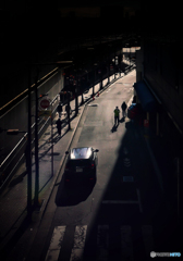 晴れた冬の街角