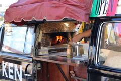 ピザを焼ける車