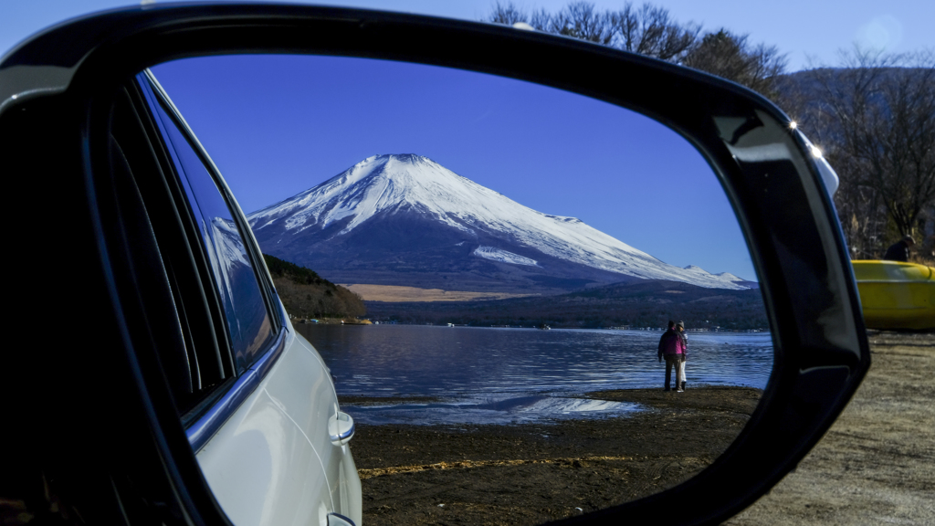 カーミラー中の富士