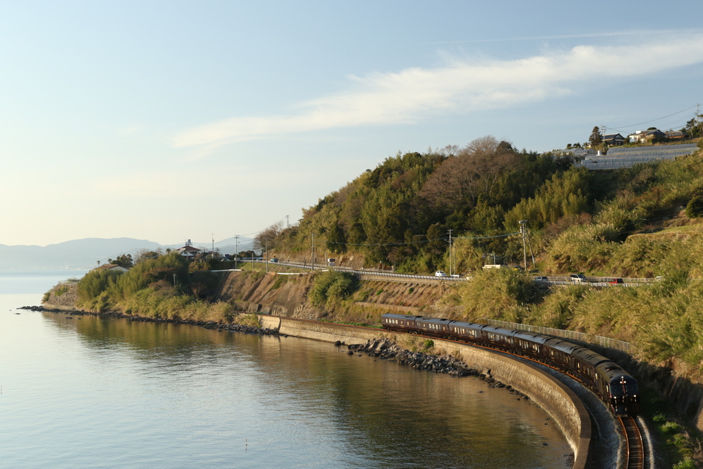 ななつ星 大村湾を望む