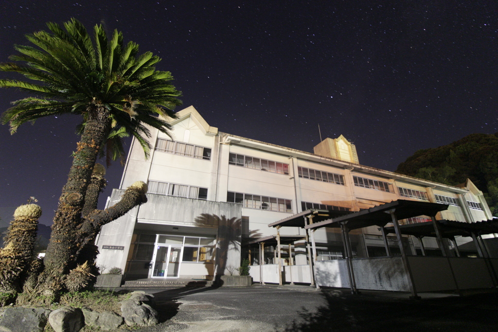 廃校の夜