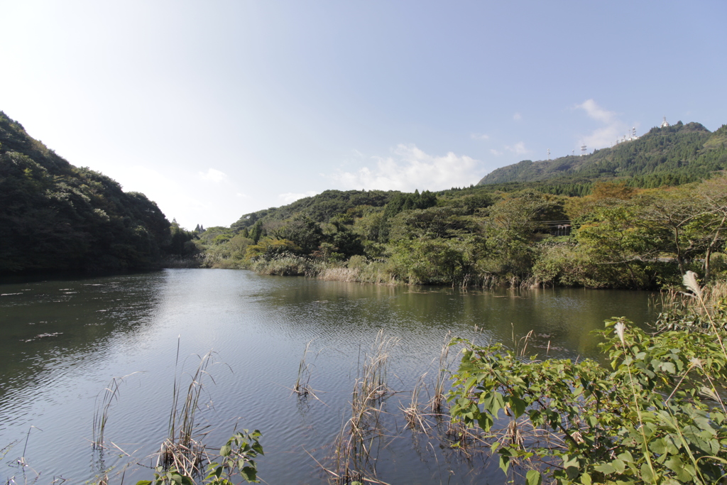 八幡岳の湖