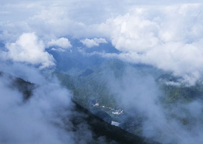 玉置山展望台より