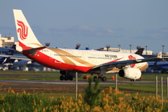 中国国際航空　エアバスA330　B-6075