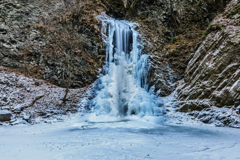 凍った滝