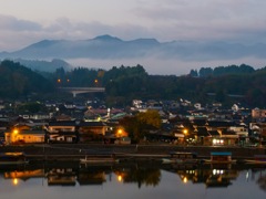 田舎町の朝霧