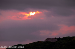 弓張丘ホテルと夕陽