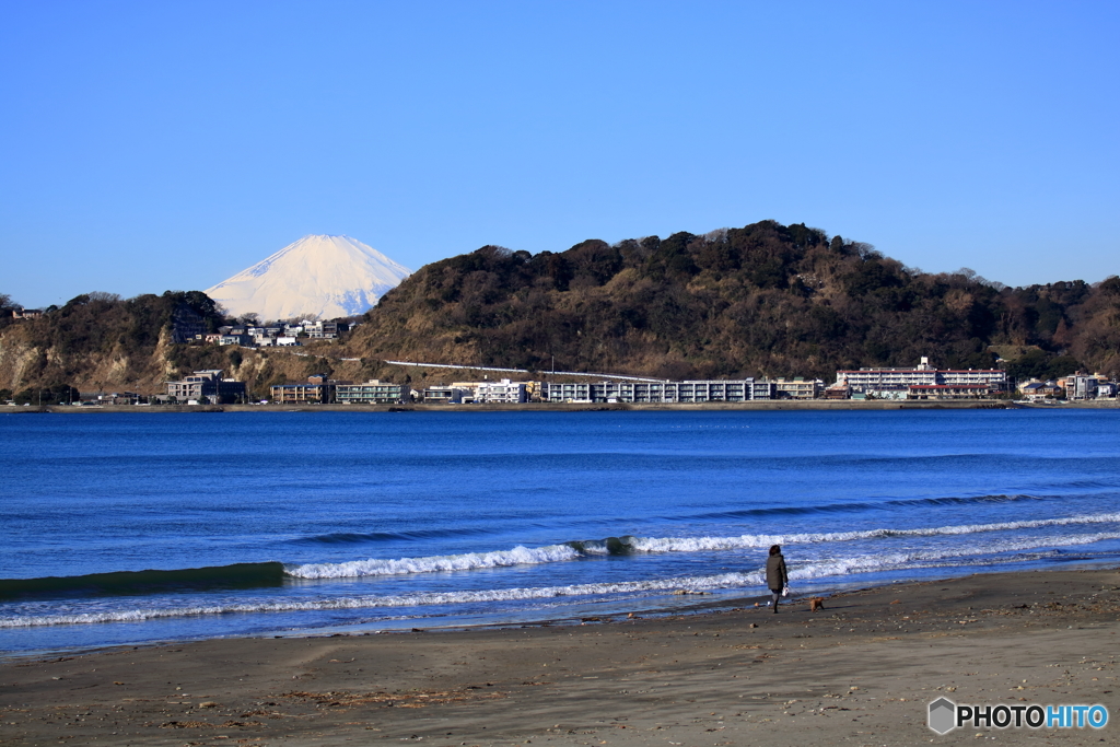 材木座海岸と富士山