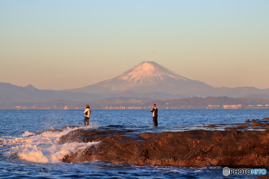 釣り人と富士山