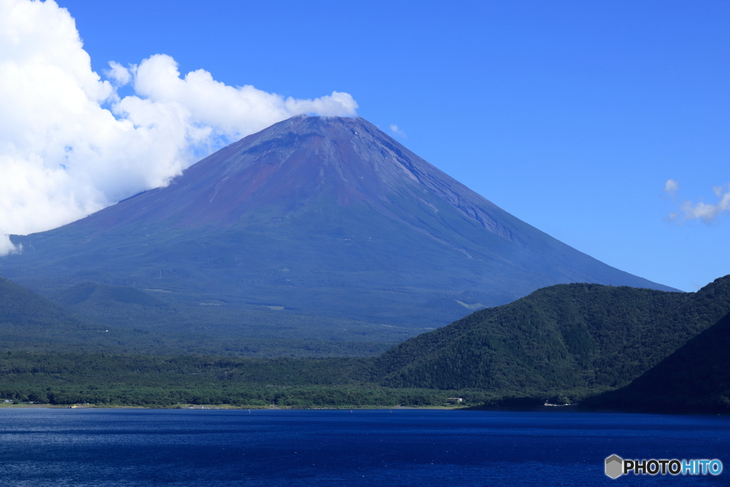 夏の富士五湖　⑧　夏山の富士山