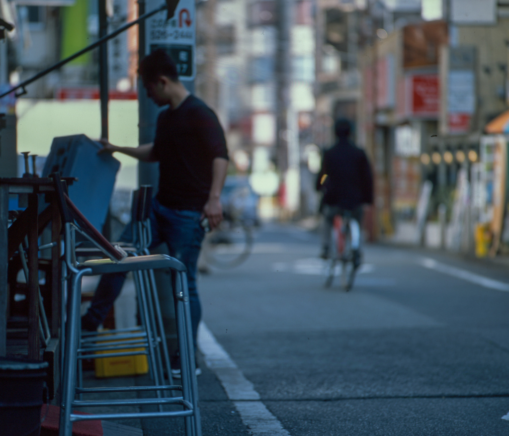 私たちは自転車で断崖や田園に出かけることにしていた