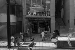 常軌を逸した若き「伊達者（リオン）」ぶりゆえに