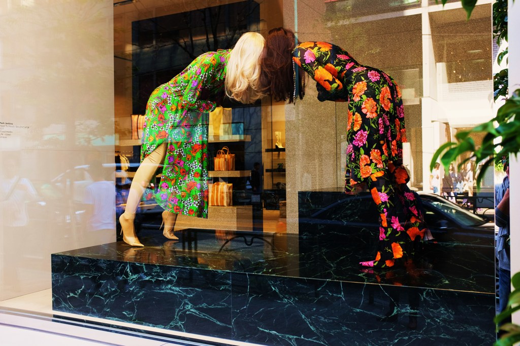 Mark Jenkins　《Head To Head / BALENCIAGA》