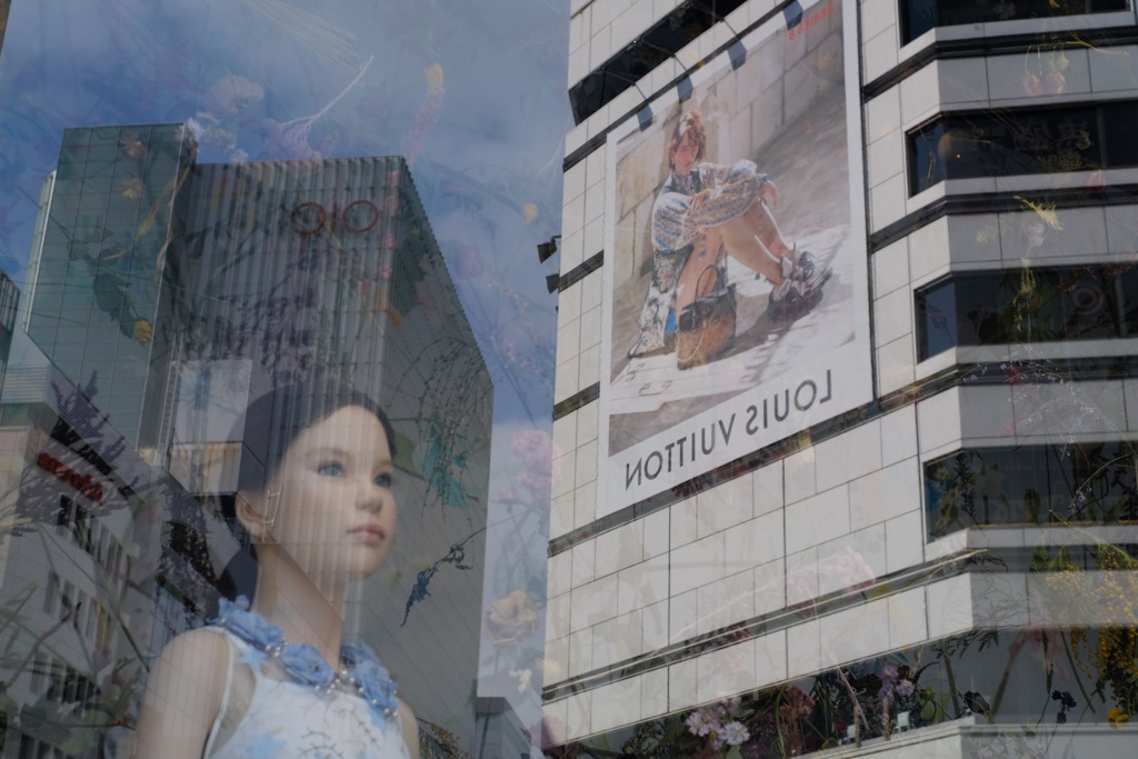 DSCF1500興味津々