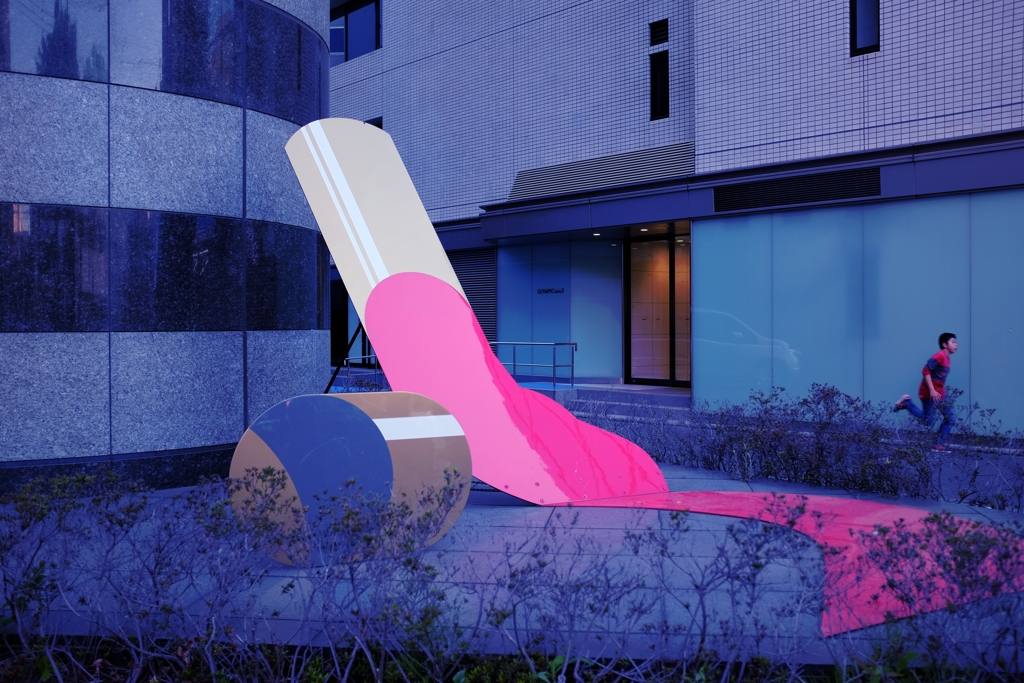 クレス・オルデンバーグ 《リップスティック》