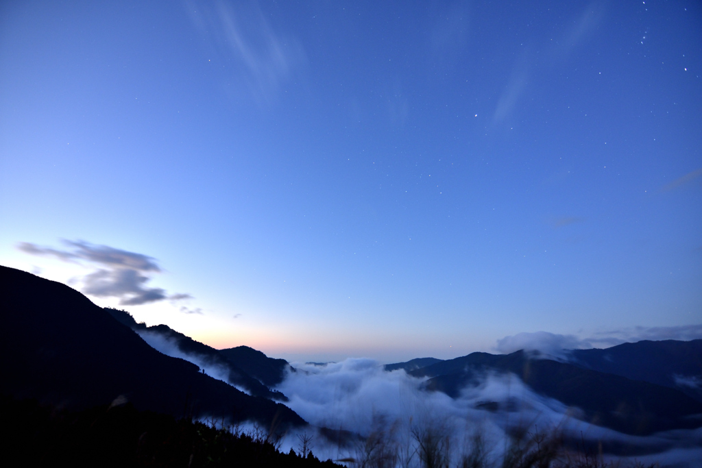 夜明けの雲海