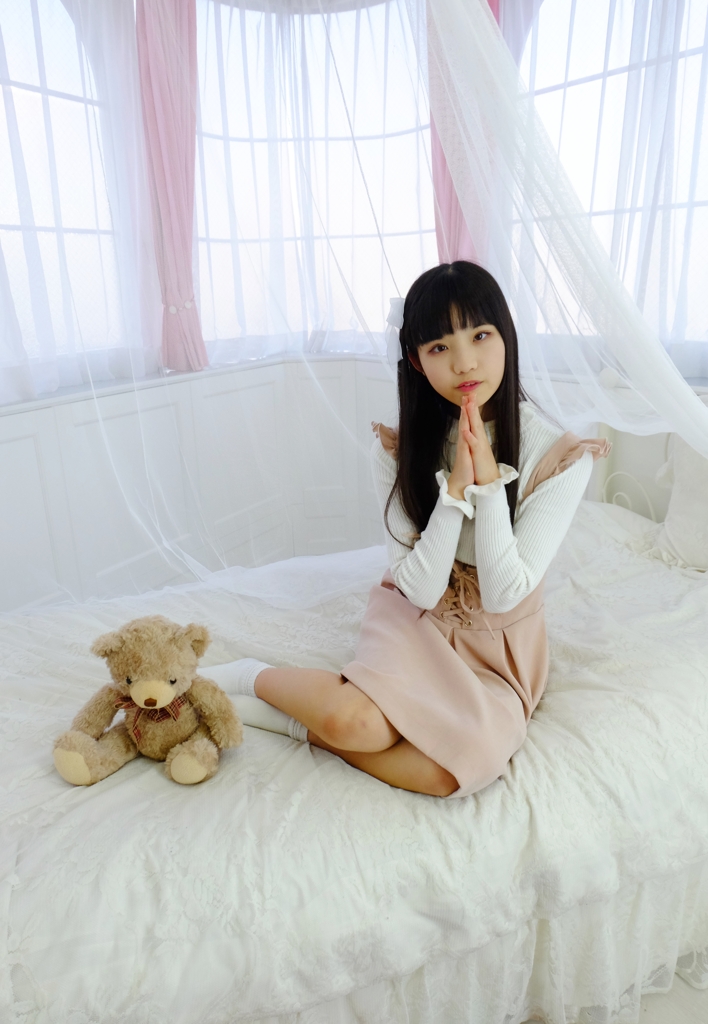 アイドル　ＧＲＯＵＰ　スリジエ　桜井音