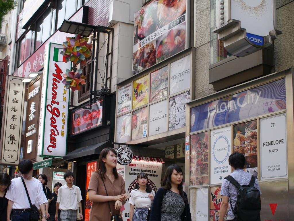 夏休みの新宿　歌舞伎町②