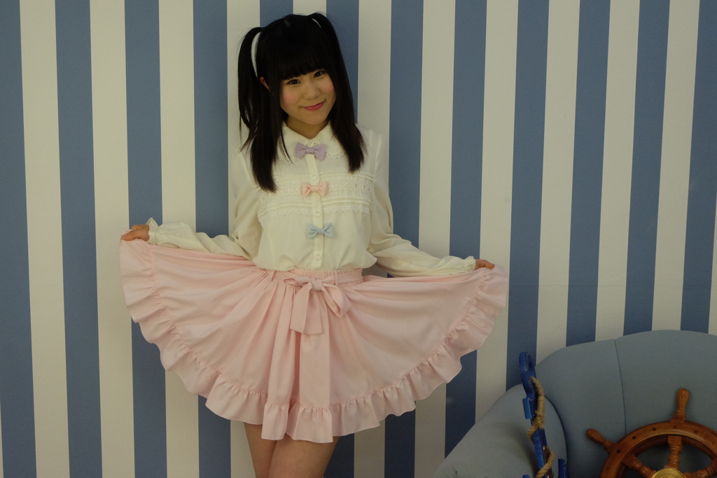 アイドルグループ　　スリジエ　　彩瀬くるみさん