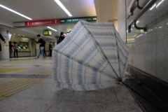 雨上がりの傘
