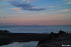 遠くに伊豆半島