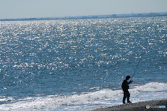 海と釣り人