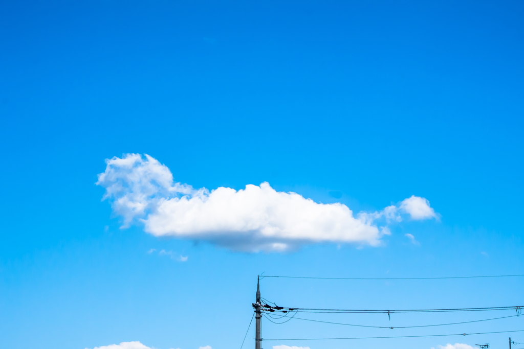 IMG-0642：秋の雲と送電線1