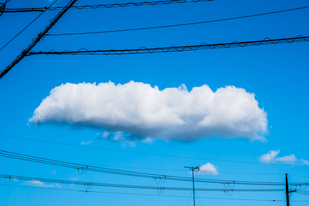 IMG-0649：秋の雲と送電線2