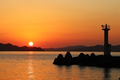 夕陽と灯台