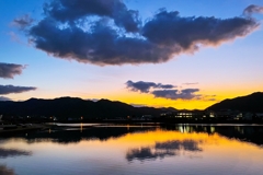 河口付近の朝焼け