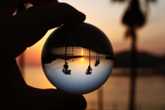 Reflection in the glass ball