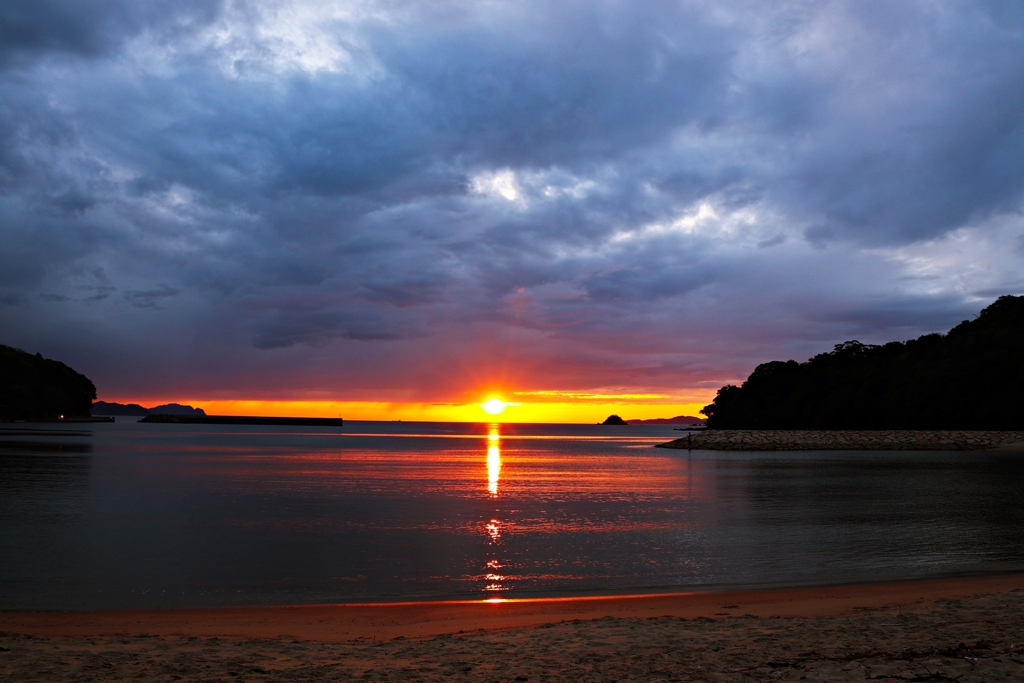 曇りの日の夕陽