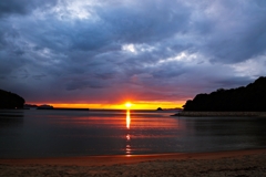 曇りの日の夕陽