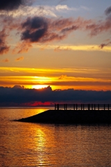 防波堤の向こう側